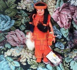 8 1/2'' NATIVE CDN SCULPTED DOLL, RUST BUCKSKIN, PAPOOSE, BUNDLE